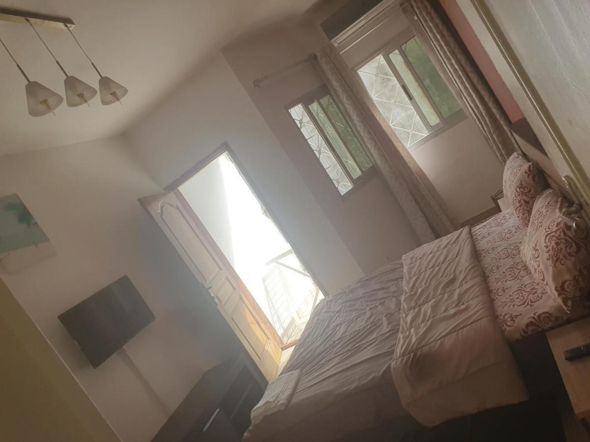 Appart Sly Abidjan Cocody Kültér fotó